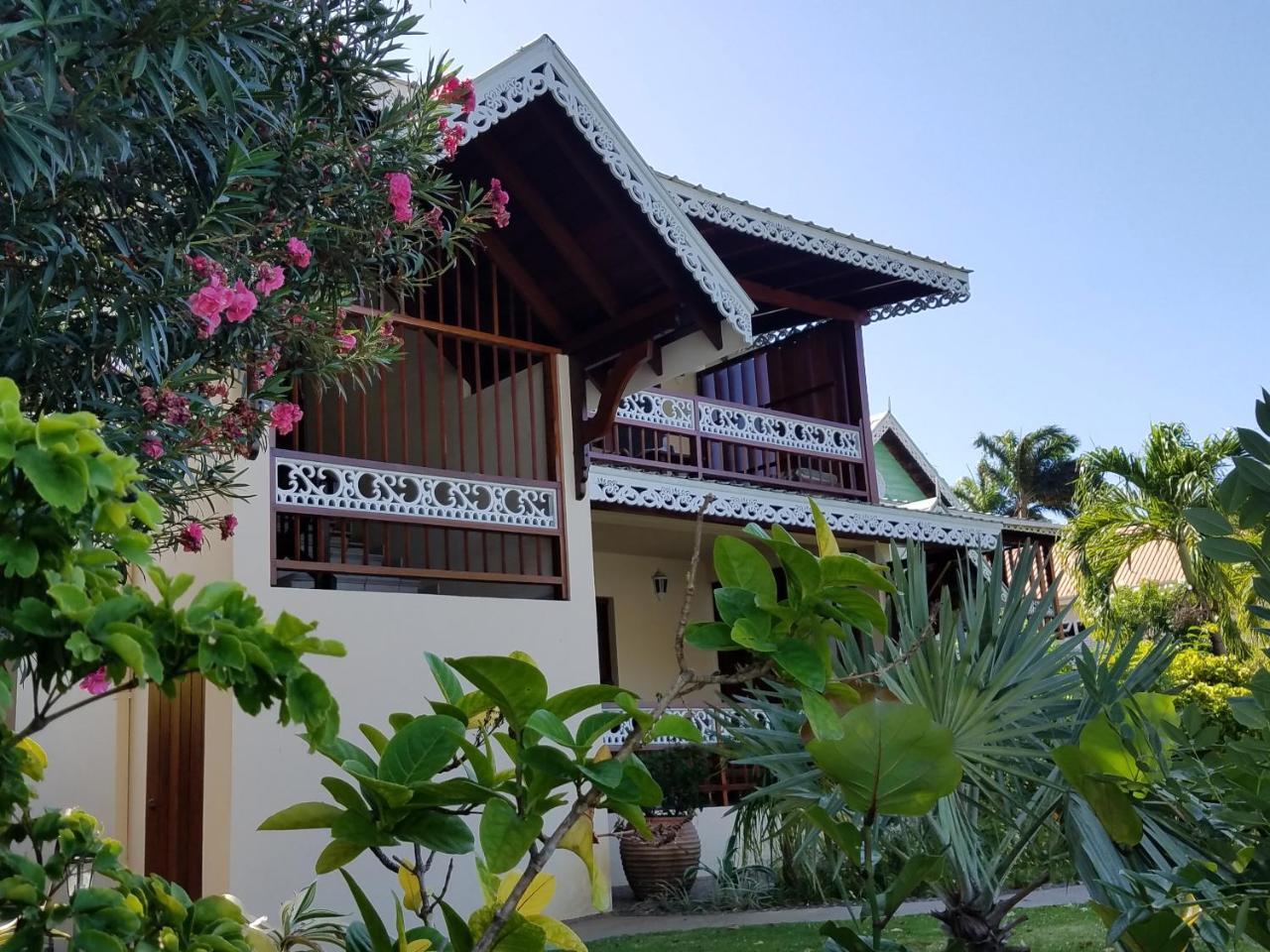 Gingerbread Suites Port Elizabeth Экстерьер фото